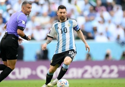 Messi uduzduqları matçda hakimi bu sözlərlə təhqir etdi