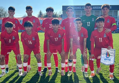 U-17 böyük hesabla uduzdu