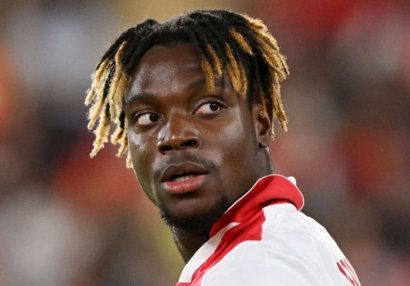 19 milyonluq futbolçu qarət edildi