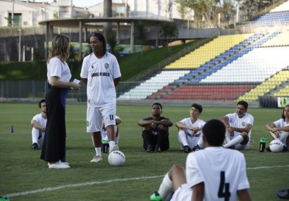 Ronaldinyo onlayn dərs keçəcək