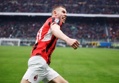 Serb müdafiəçi "Milan"dan ayrılmaq istəyir? - Sualı cavablandırdı