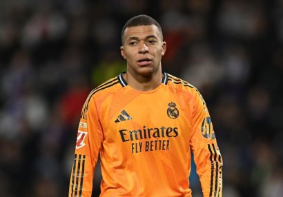 "Mbappe mərkəz hücumçusu mövqeyində oynaya bilmir" - Kriştianu Ronaldu