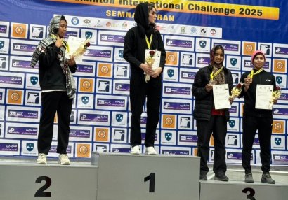 Azərbaycan badmintonçusu İranda medal qazandı