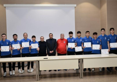U-19-un üzvləri ilə görüş keçirildi