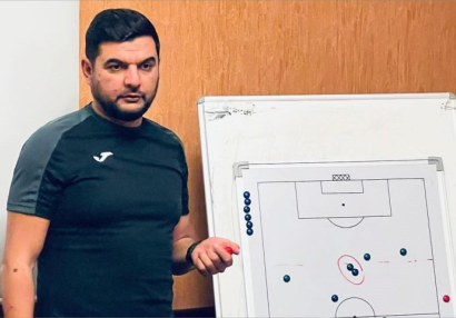 U-17 liqasında dava salan məşqçi "Vətən"dən uzaqlaşdırıldı - Yeni iş yeri də bəllidir