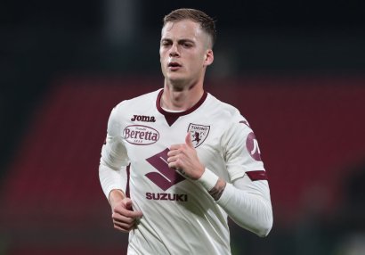 İliçin "Spartak"a transferi niyə ləngiyir?