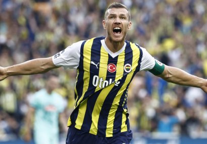 "Fənərbağça"nın daha bir futbolçusunun əli sındı