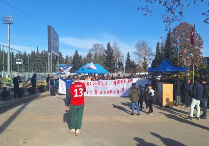 "Turan Tovuz" azarkeşlərindən aksiya: "Ədalətli hakim istəyirik"