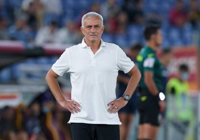 "O, "xüsusi" deyil, çünki..." - Okan Buruk Mourinyunu "sancdı"
