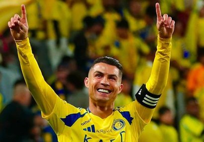 Ronaldu kumirlərinin adlarını dedi: "Oyunlarına baxa-baxa böyümüşəm"