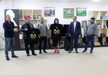 "Neftçi"nin əməkdaşları qocalar evində - FOTO