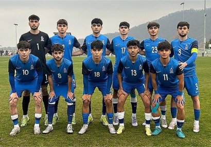 U-19 moldovalı həmyaşıdlarına böyük hesabla uduzdu