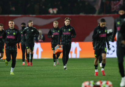 PSV-də həyəcan: Futbolçulardan birində vərəm aşkarlandı