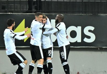 Ozobiç Azərbaycanda bunu bacaran 7-ci futbolçu oldu