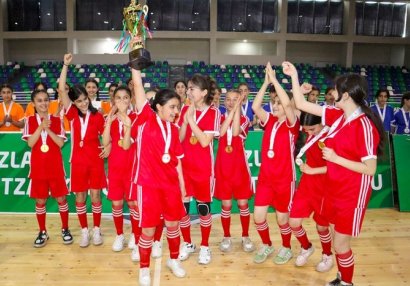 “Qızlar Futzal Kuboku”na yekun vuruldu