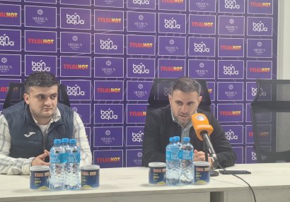 Ayxan Abbasov autsayderlə heç-heçəni belə şərh etdi
