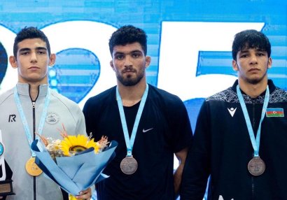 Azərbaycan güləşçiləri İrandakı turniri beş medalla başa vurdular