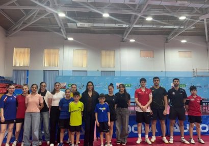 AMADA stolüstü tennisçilər üçün seminar keçirdi