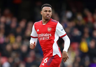 "Arsenal" braziliyalısı ilə müqavilə yenilədi