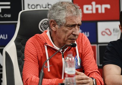 "Qapıya zərbə vurmuruq" - Fernandu Santuş