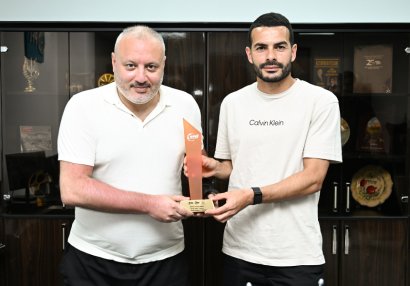 Emin Mahmudov mükafatlandırıldı