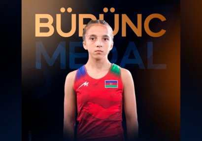 AÇ: Nəzrin medalını "tuş"la qazandı