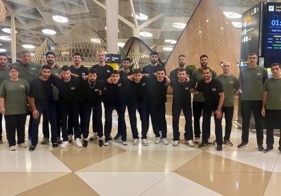 Azərbaycan millisi Farer adalarına yollandı