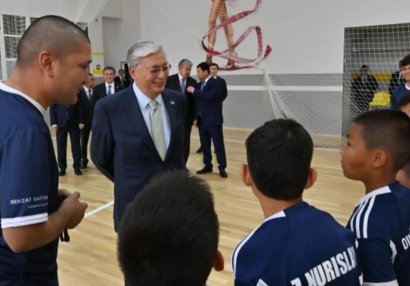 Ölkə başçısı futbolçu nəvəsindən danışdı