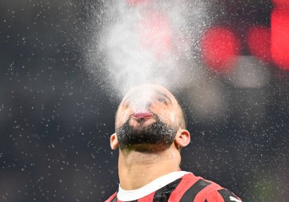 Altıqat İngiltərə çempionu "Milan"dan ayrıldı