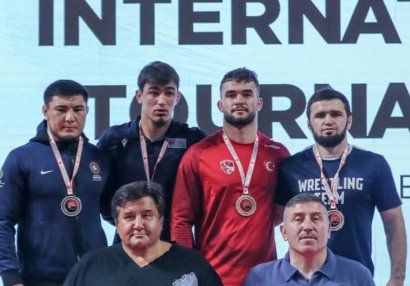 Azərbaycanlı güləşçi Türkiyədə çempion oldu