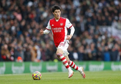 "Arsenal" yapon futbolçusu ilə yollarını ayırdı