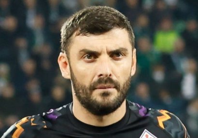 "Milan" 35 yaşlı qolkiperlə anlaşdı