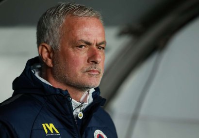 Mourinyudan qalmaqallı açıqlama - "Fənərbağça" Avropa Liqası komandasıdır"