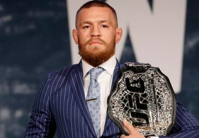 Makqreqor UFC-yə qayıtdı