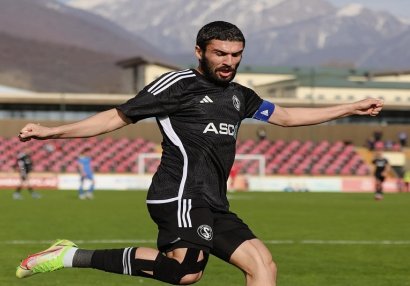 Əmirli yeni komandasının düşərgəsinə yollandı
