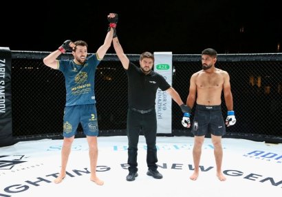 Alim Nəbiyev ilk MMA döyüşünü nokautla qazandı