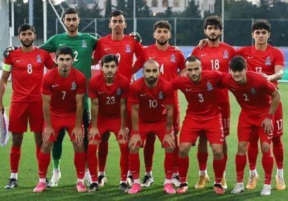U-21 Çexiya və Şotlandiya yığmalarına qarşı bu heyətlə mübarizə aparacaq