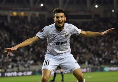Zubir Mahir Emrelini geridə qoydu