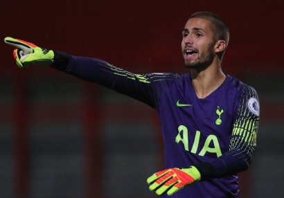 "Tottenhem"in qapıçısı 27 yaşında futbolla vidalaşdı