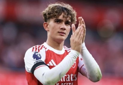 "Arsenal"ın 15 yaşlı ulduzu tarix yazdı