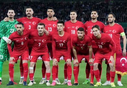 Türkiyə millisi İspaniya ilə oyuna liderlərindən biri olmadan çıxacaq
