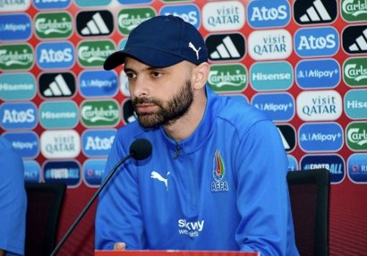 Azərbaycan millisinin baş məşqçisi: "Cəbəllütariq üzərində qələbə məni sevindirir"