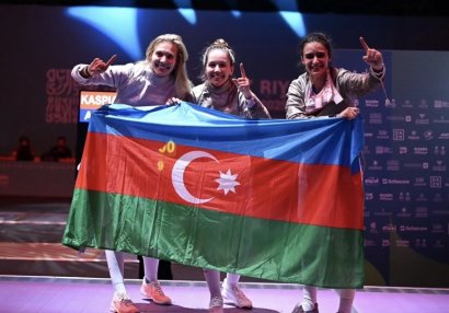 İslamiada: Azərbaycanın qadınlardan ibarət sablya millisi qızıl medal qazandı