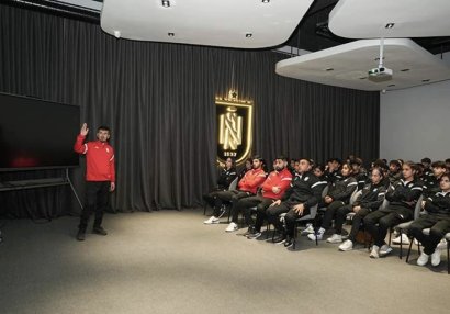 "Neftçi"nin aşağı yaş qruplarından ibarət komandaları üçün seminar keçirildi