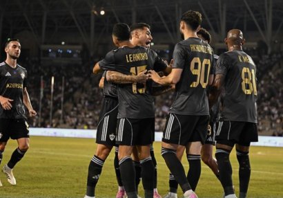 "Qarabağ" "Napoli"yə də 2-3 qol vura bilər"