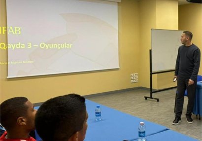 Sabiq referi "Araz-Naxçıvan"ın oyunçularına "dərs keçdi"