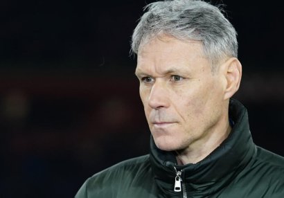 Marko van Basten: "Salahın beyni yoxdur"
