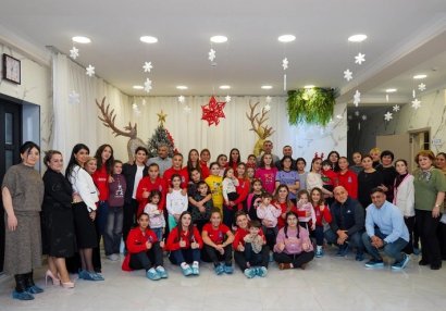 Azərbaycan millisinin üzvləri uşaq sığınacağını ziyarət ediblər - FOTOLAR