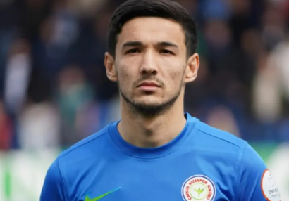 Özbək futbolçu Super Liqa nəhənginə keçir