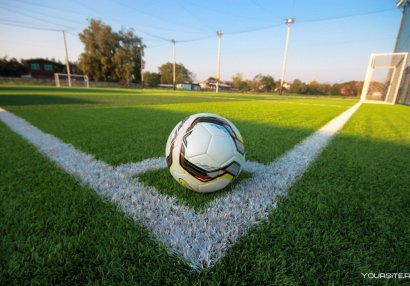 Qanalı futbolçu Bakı klubu ilə müqavilə bağladı